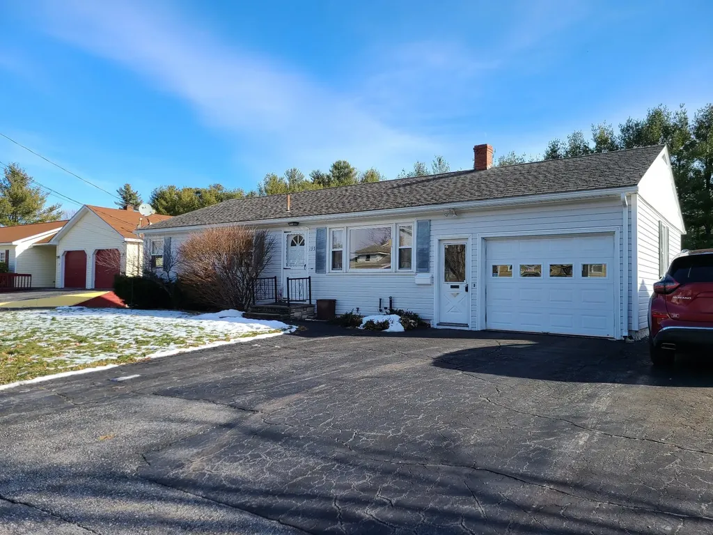 195 Central Avenue Lewiston ME 04240