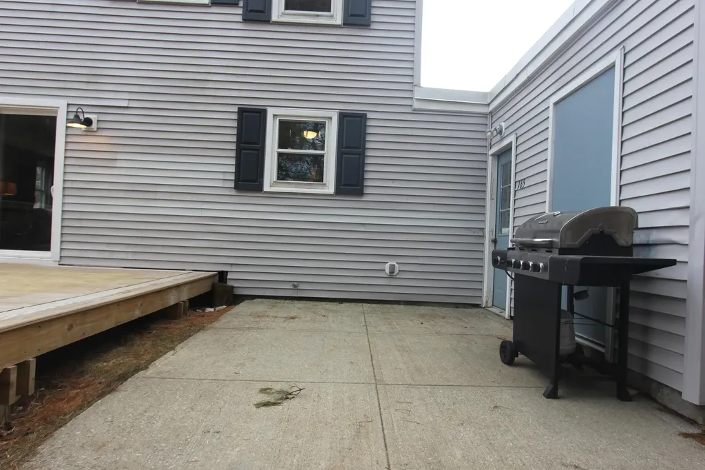 165 Columbia Avenue Brunswick ME 04011