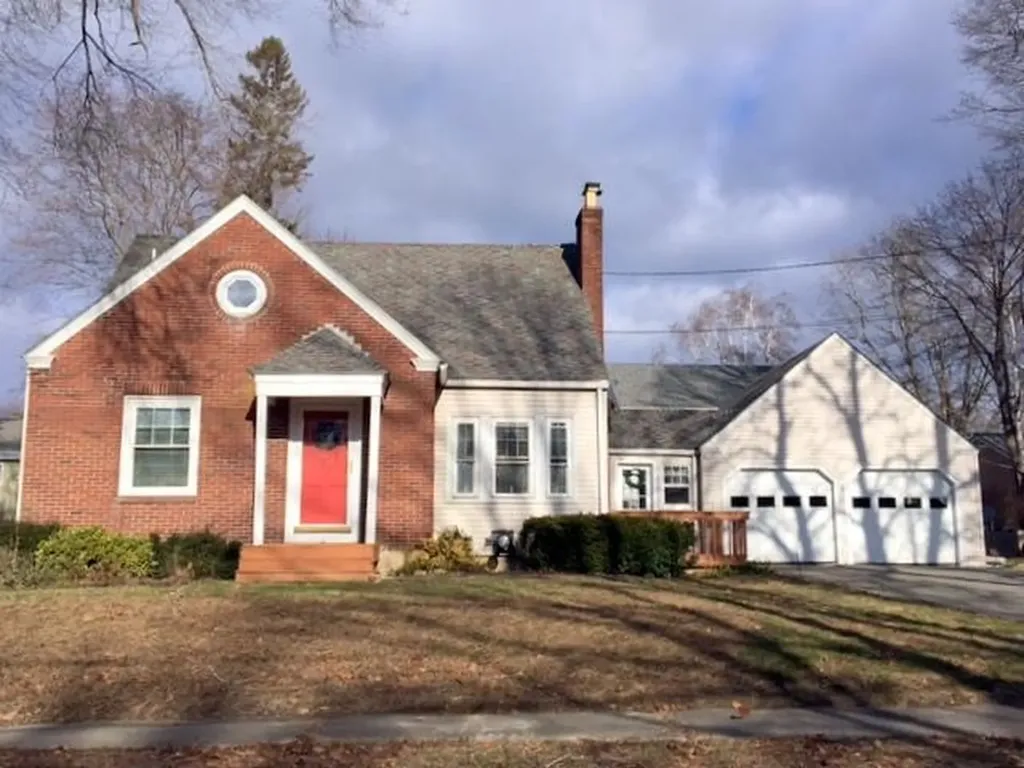 21 Johnson Heights Waterville ME 04901