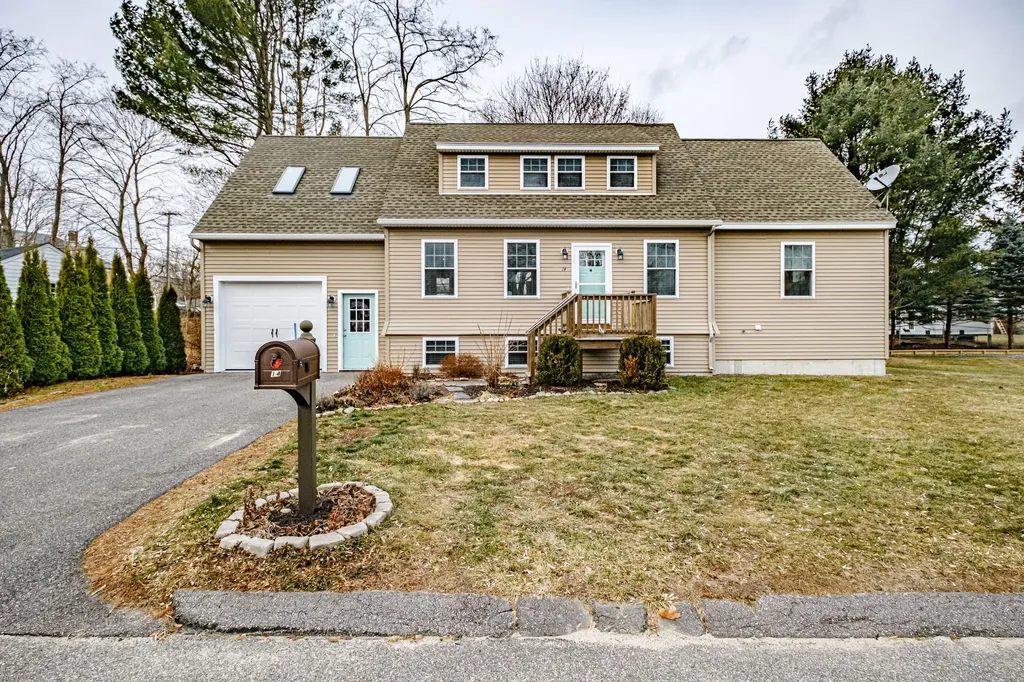 14 Summer Lane South Portland ME 04106