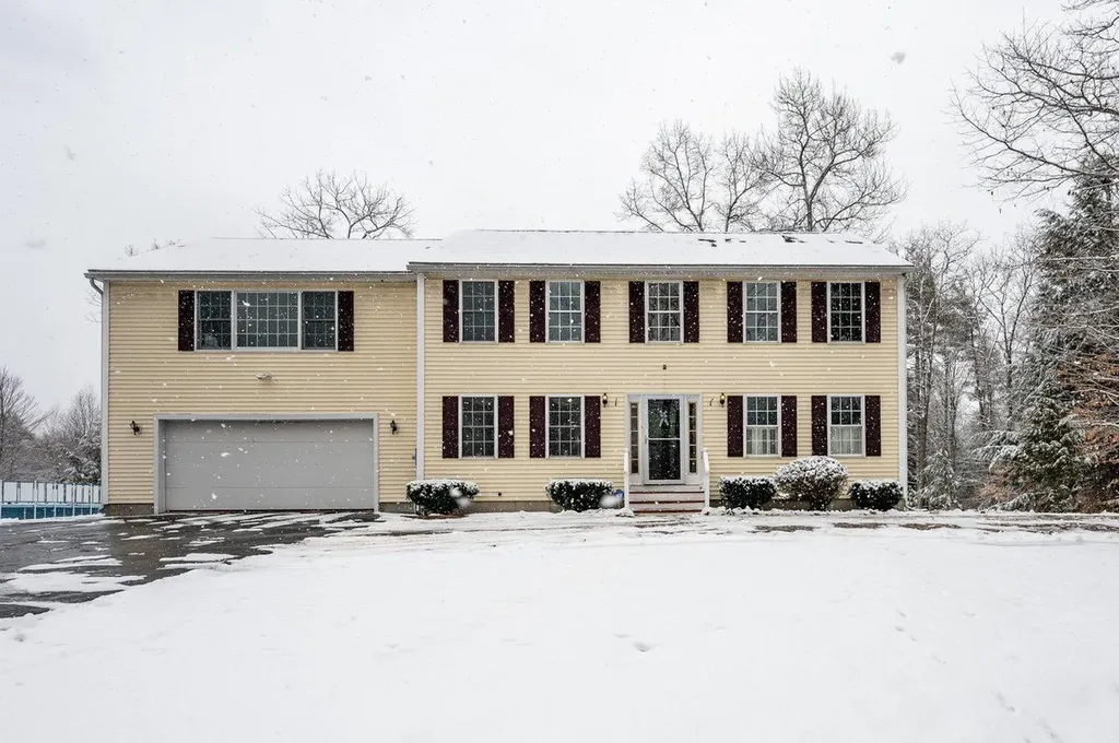 5 Stacy Lane South Berwick ME 03908