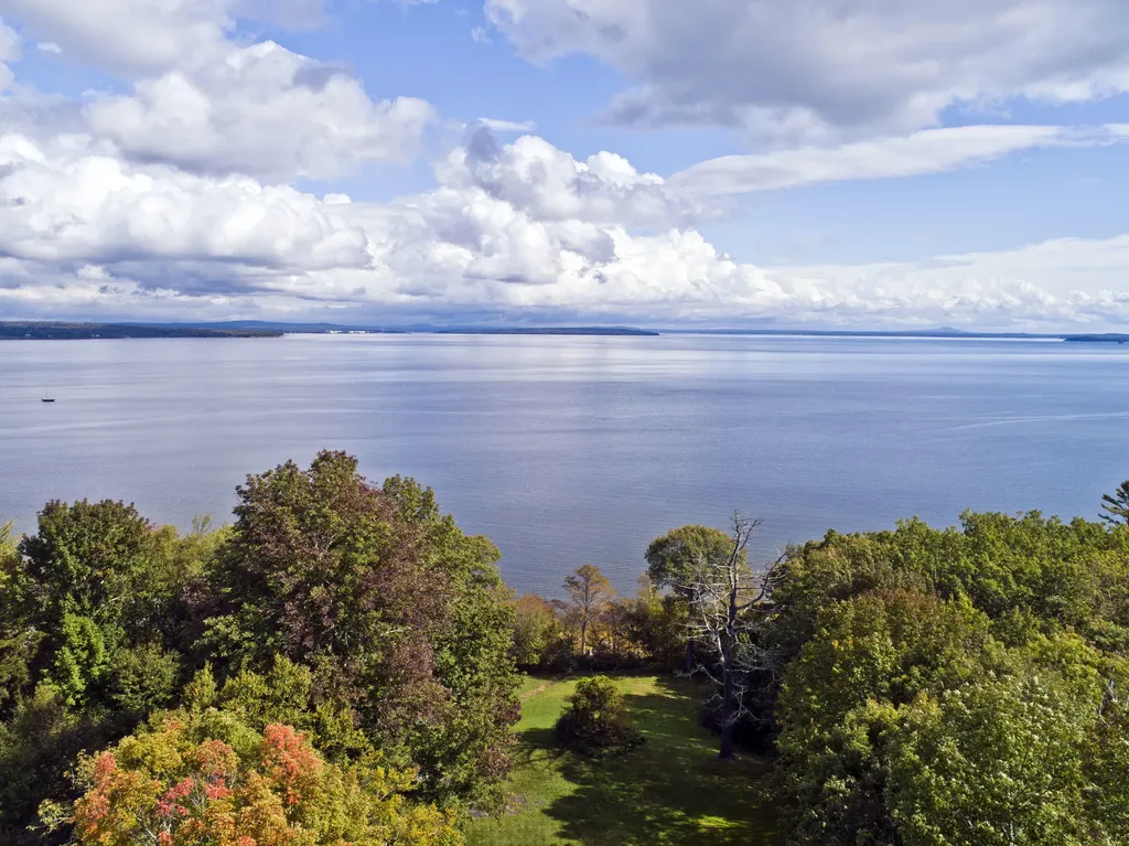 1406 Atlantic Highway Northport ME 04849