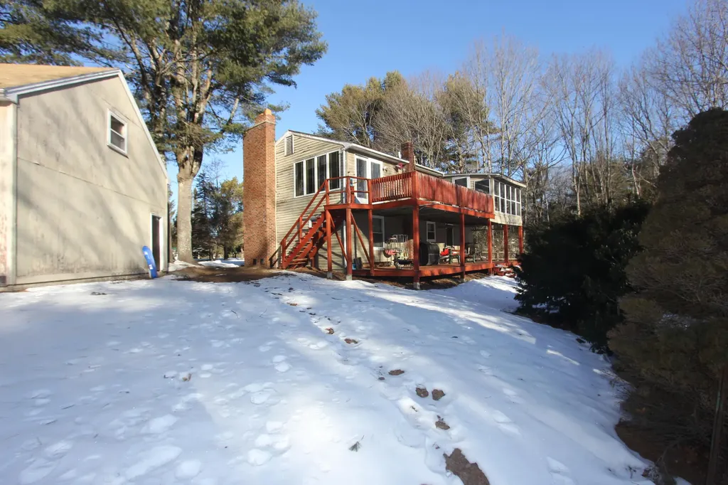 28 Canterbury Lane Turner ME 04282