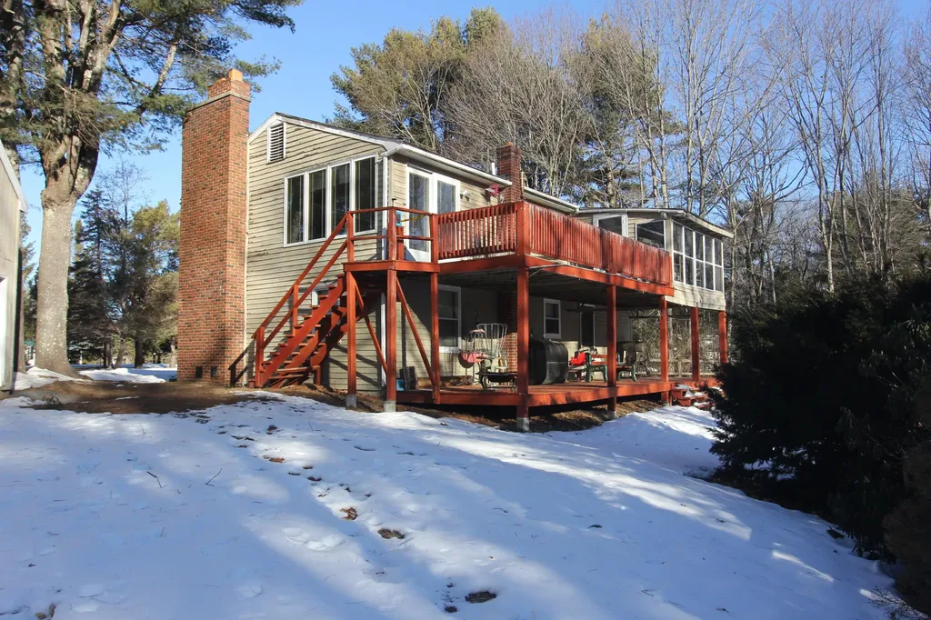 28 Canterbury Lane Turner ME 04282