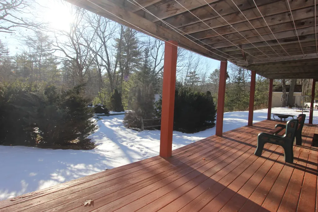 28 Canterbury Lane Turner ME 04282