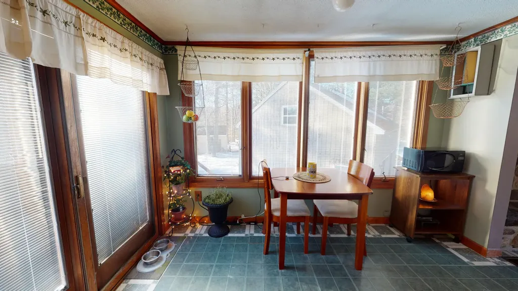 28 Canterbury Lane Turner ME 04282