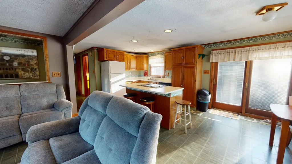 28 Canterbury Lane Turner ME 04282