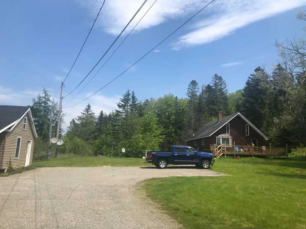 108 & 110 Kennebec Road Machias ME 04654