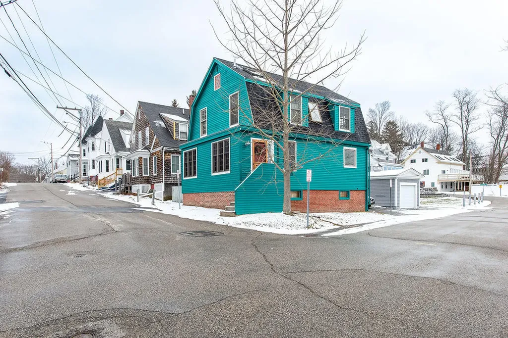 17 Commercial Street Kittery ME 03904