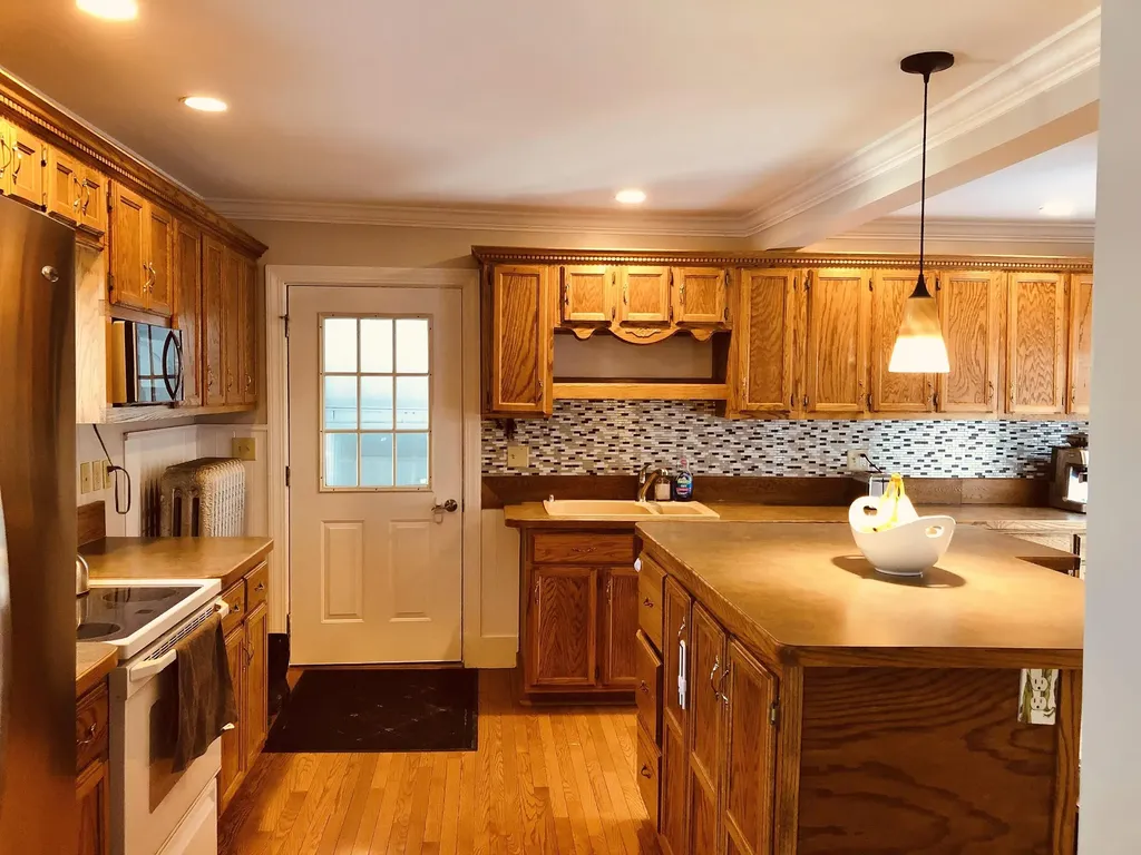 485 St John Street Portland ME 04103
