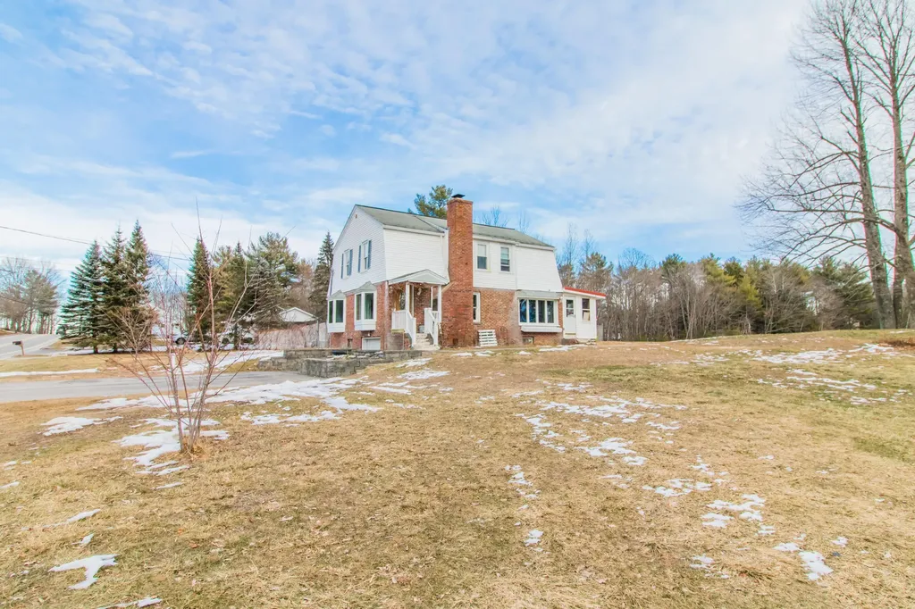 69 Pond Road Lewiston ME 04240