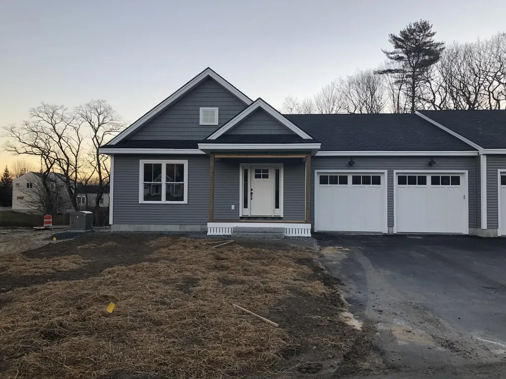 Unit 18 Clover Way Falmouth ME 04105
