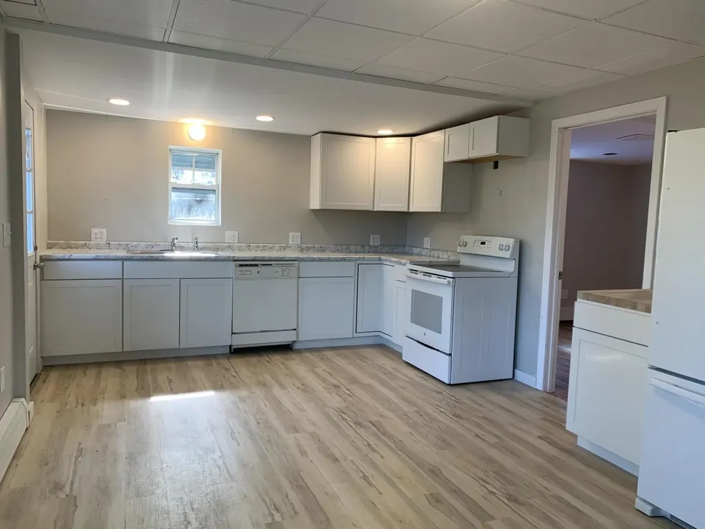 139 Howe Street Lewiston ME 04240