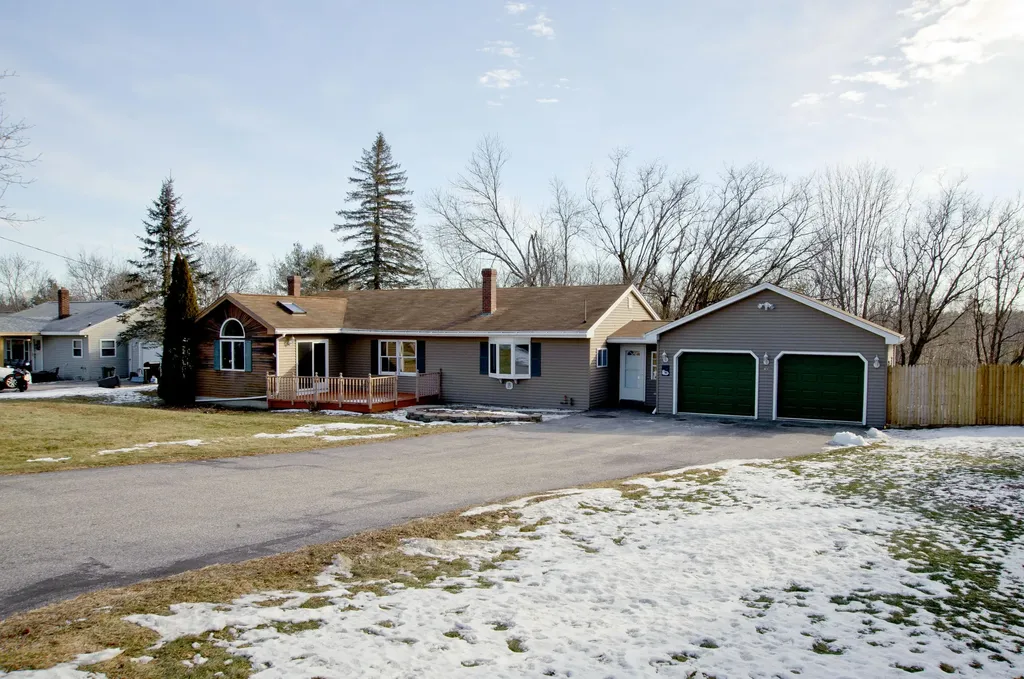 72 Carrier Court Auburn ME 04210