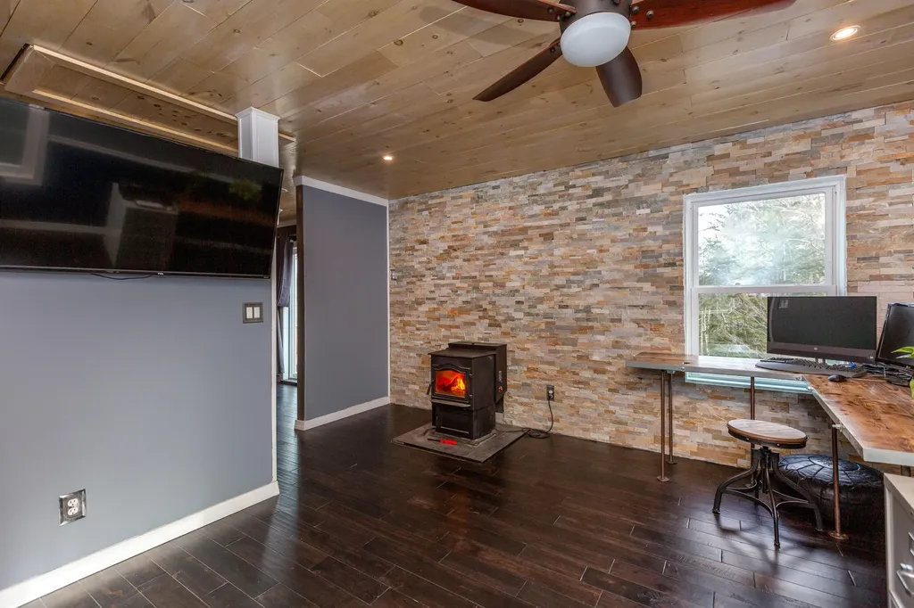 38 Hunter Hill Road Durham ME 04222