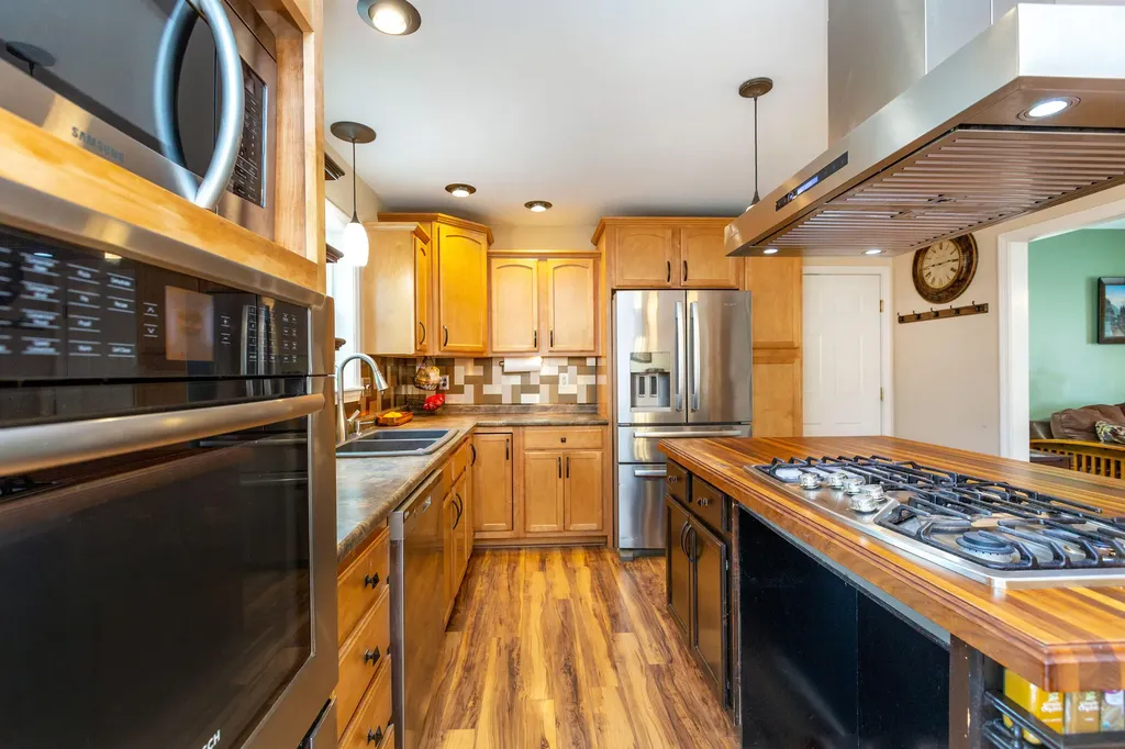 38 Hunter Hill Road Durham ME 04222