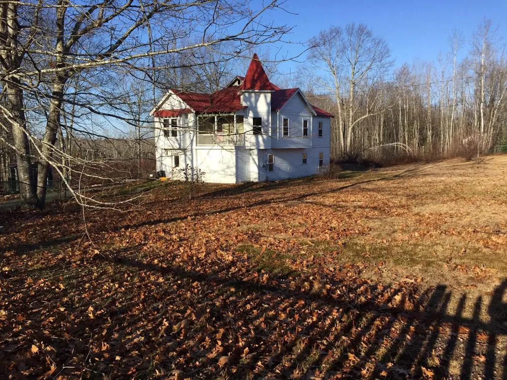 8 Ridge Road Belmont ME 04952