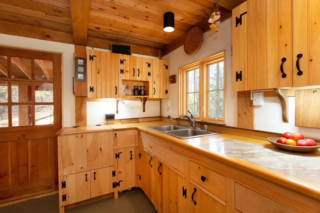 735 Wiscasset Road Whitefield ME 04353