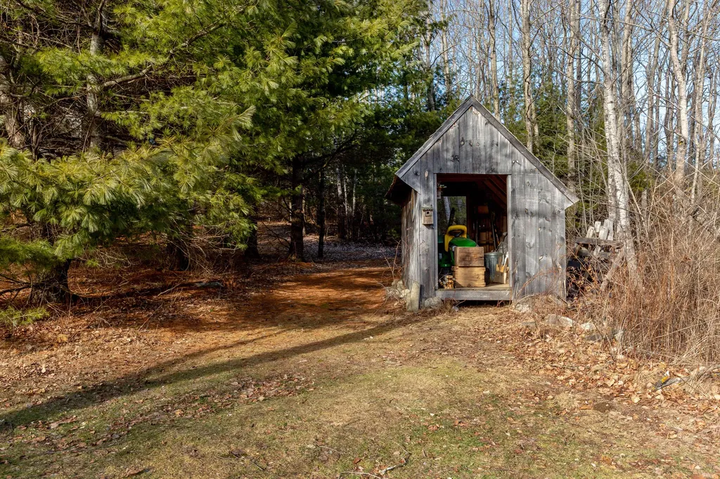 735 Wiscasset Road Whitefield ME 04353