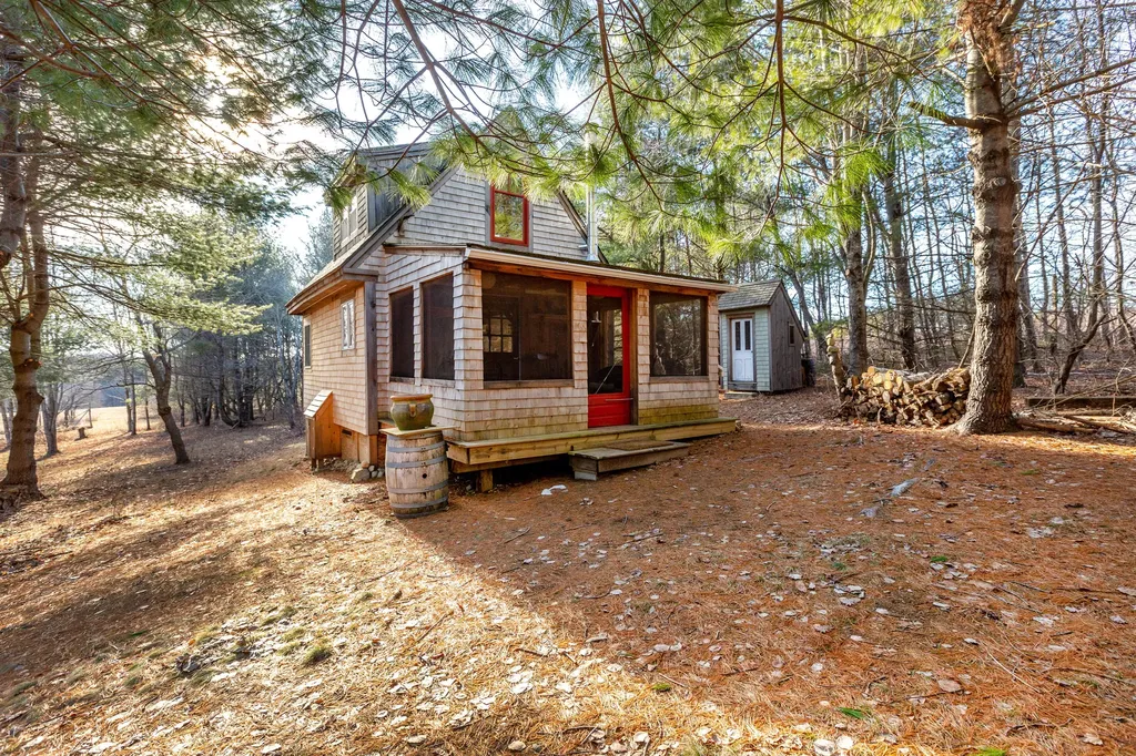 735 Wiscasset Road Whitefield ME 04353
