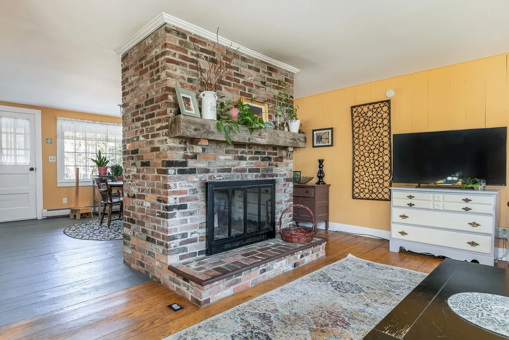 461 Buxton Road Saco ME 04072