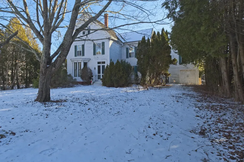 35 Pascal Avenue Rockport ME 04856