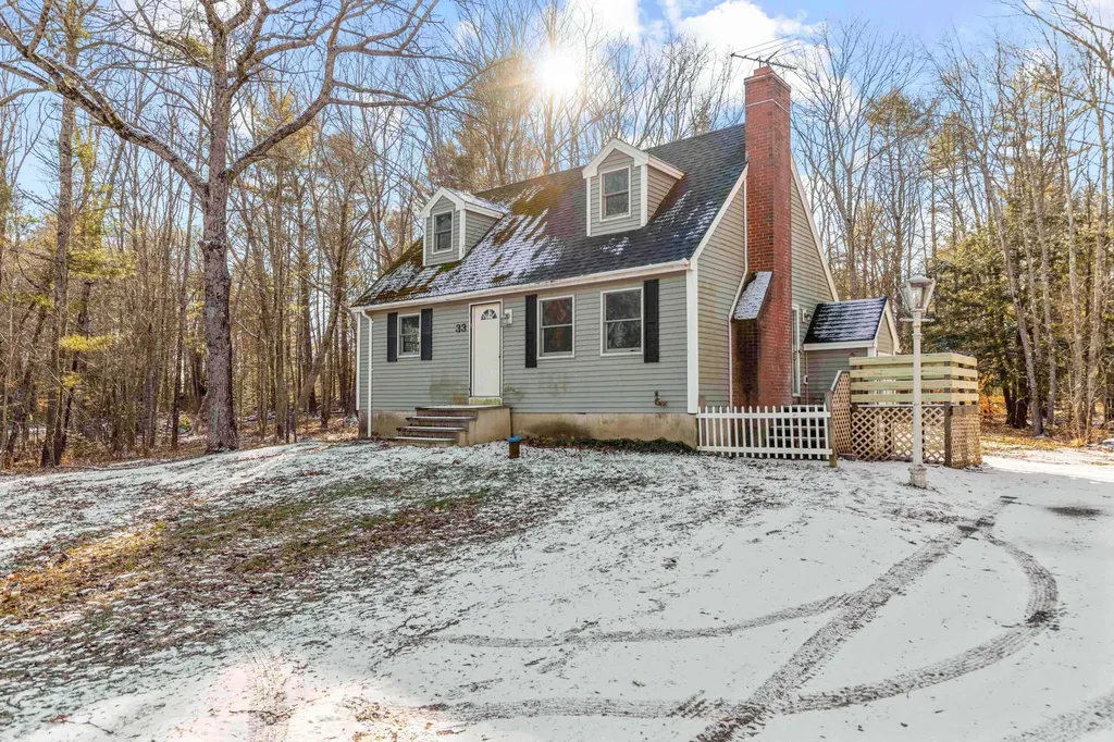 33 Old Ferry Road Wiscasset ME 04578