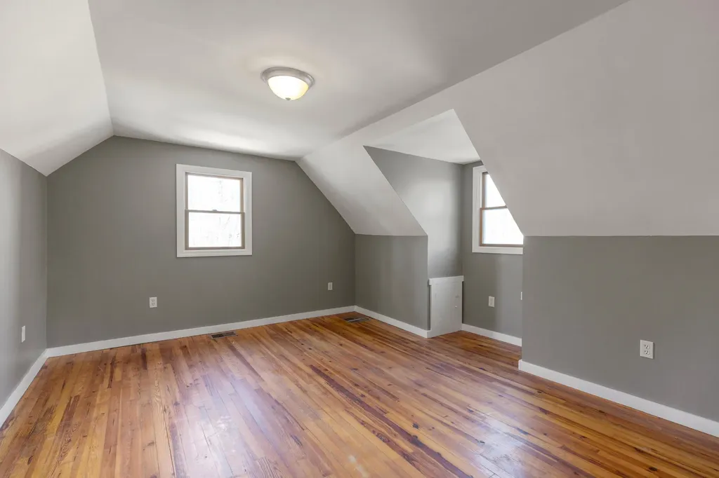 33 Old Ferry Road Wiscasset ME 04578