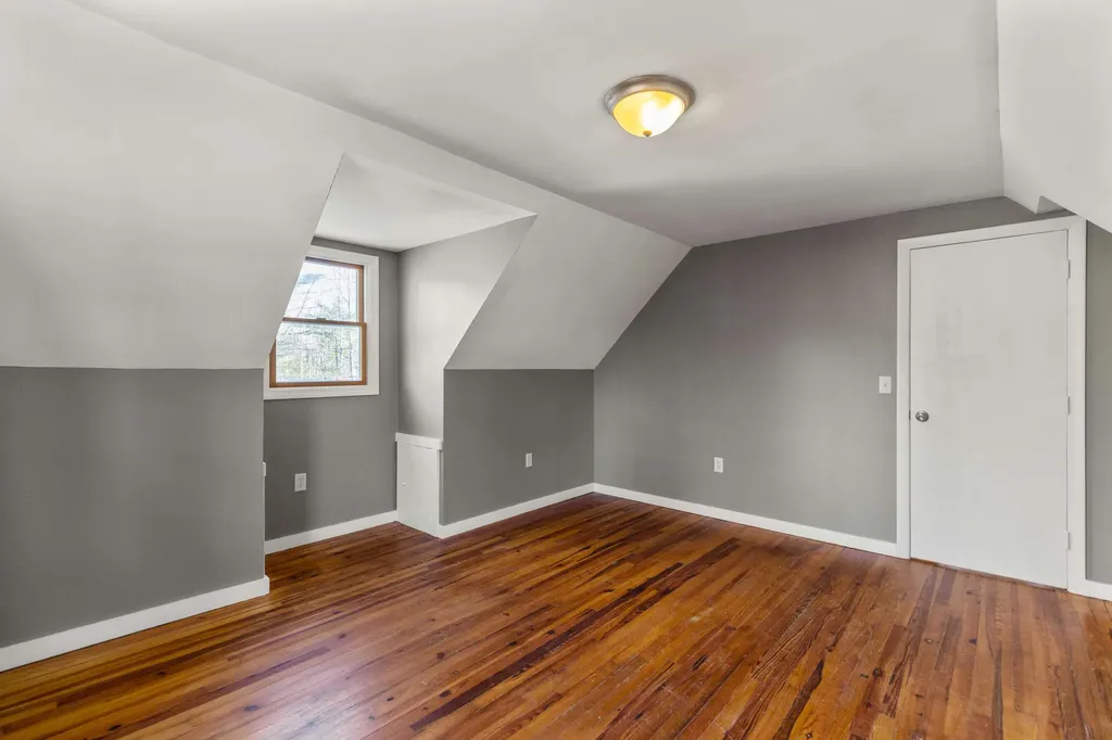 33 Old Ferry Road Wiscasset ME 04578