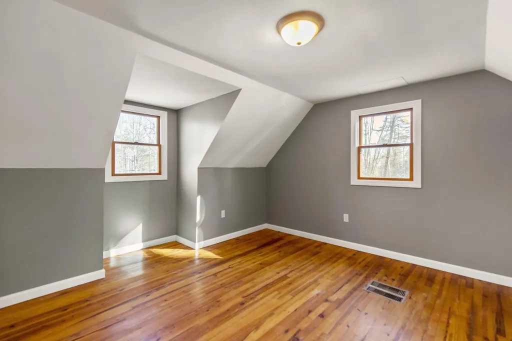 33 Old Ferry Road Wiscasset ME 04578