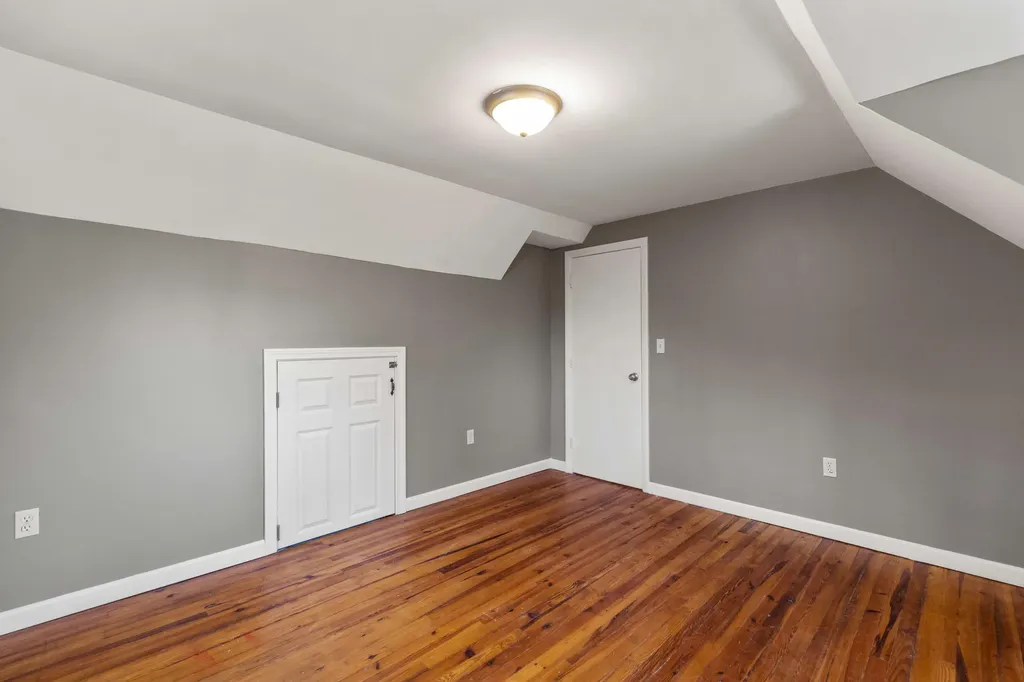 33 Old Ferry Road Wiscasset ME 04578
