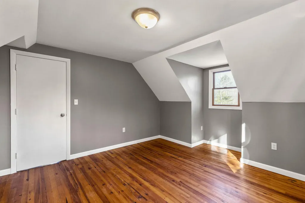 33 Old Ferry Road Wiscasset ME 04578
