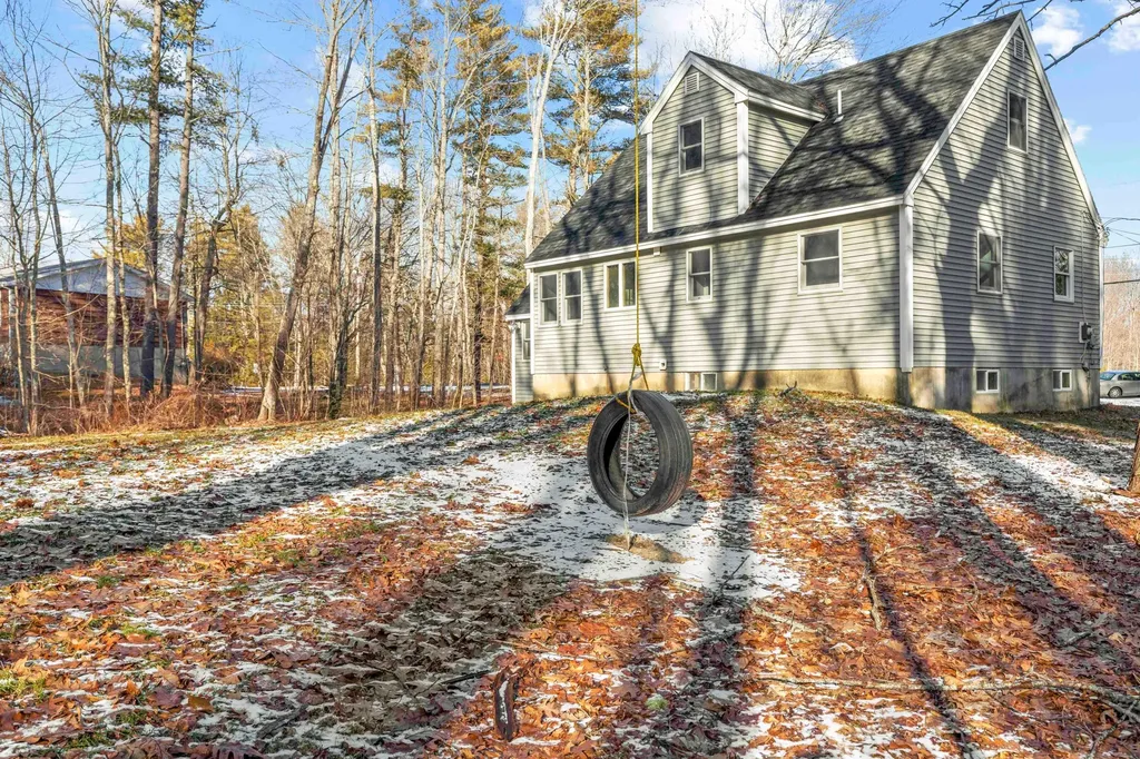 33 Old Ferry Road Wiscasset ME 04578
