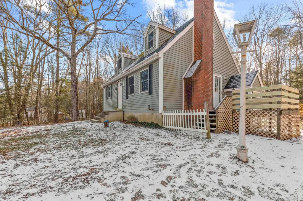 33 Old Ferry Road Wiscasset ME 04578