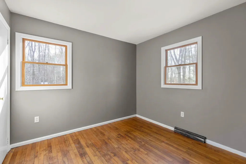 33 Old Ferry Road Wiscasset ME 04578
