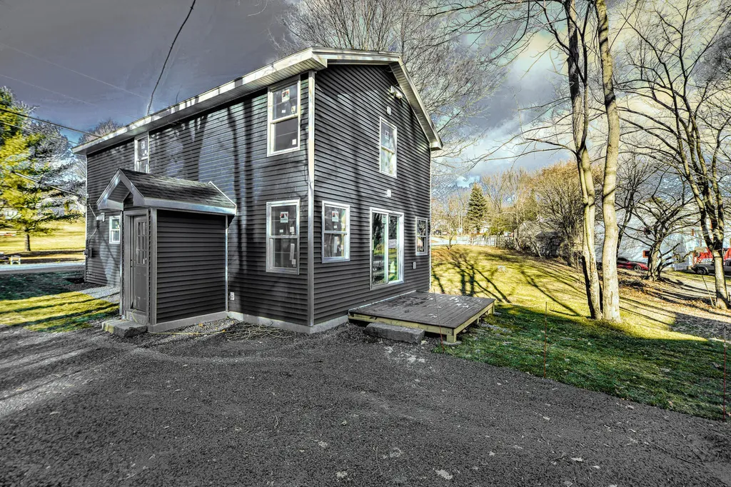 22 Harrison Avenue Gardiner ME 04345