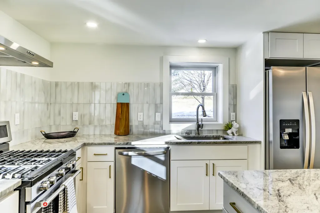 22 Harrison Avenue Gardiner ME 04345