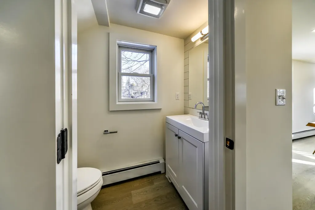 22 Harrison Avenue Gardiner ME 04345