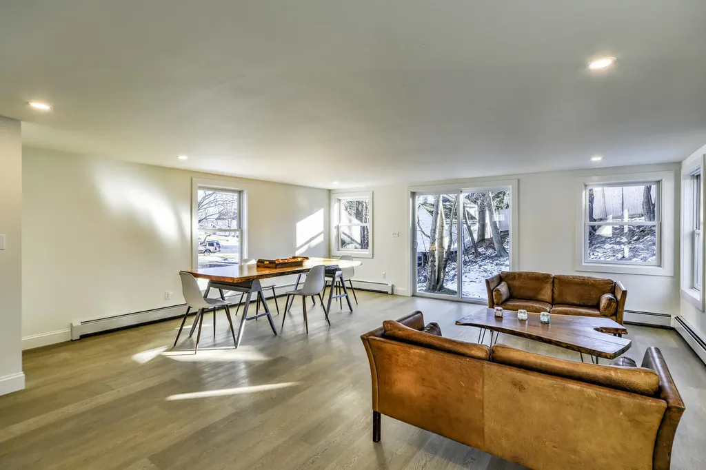 22 Harrison Avenue Gardiner ME 04345