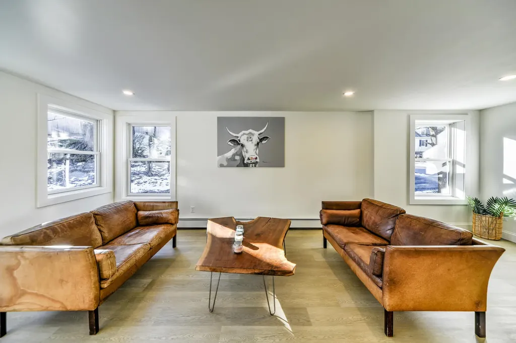 22 Harrison Avenue Gardiner ME 04345