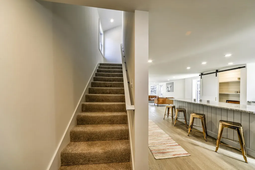22 Harrison Avenue Gardiner ME 04345