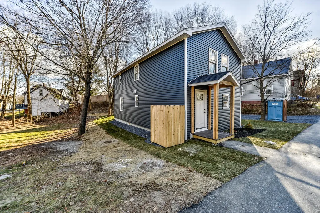 22 Harrison Avenue Gardiner ME 04345