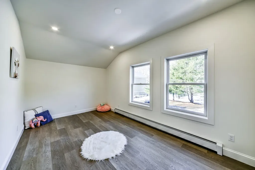 22 Harrison Avenue Gardiner ME 04345