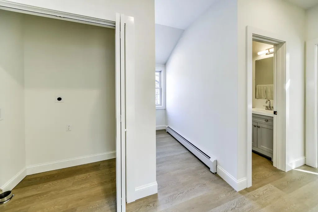 22 Harrison Avenue Gardiner ME 04345
