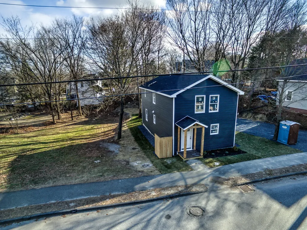 22 Harrison Avenue Gardiner ME 04345