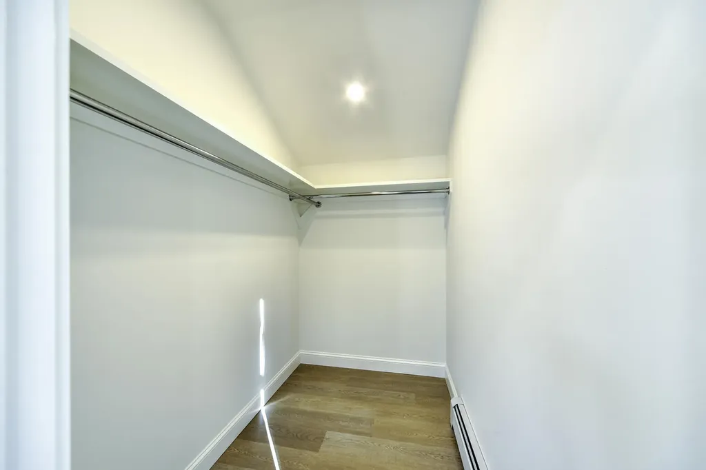 22 Harrison Avenue Gardiner ME 04345