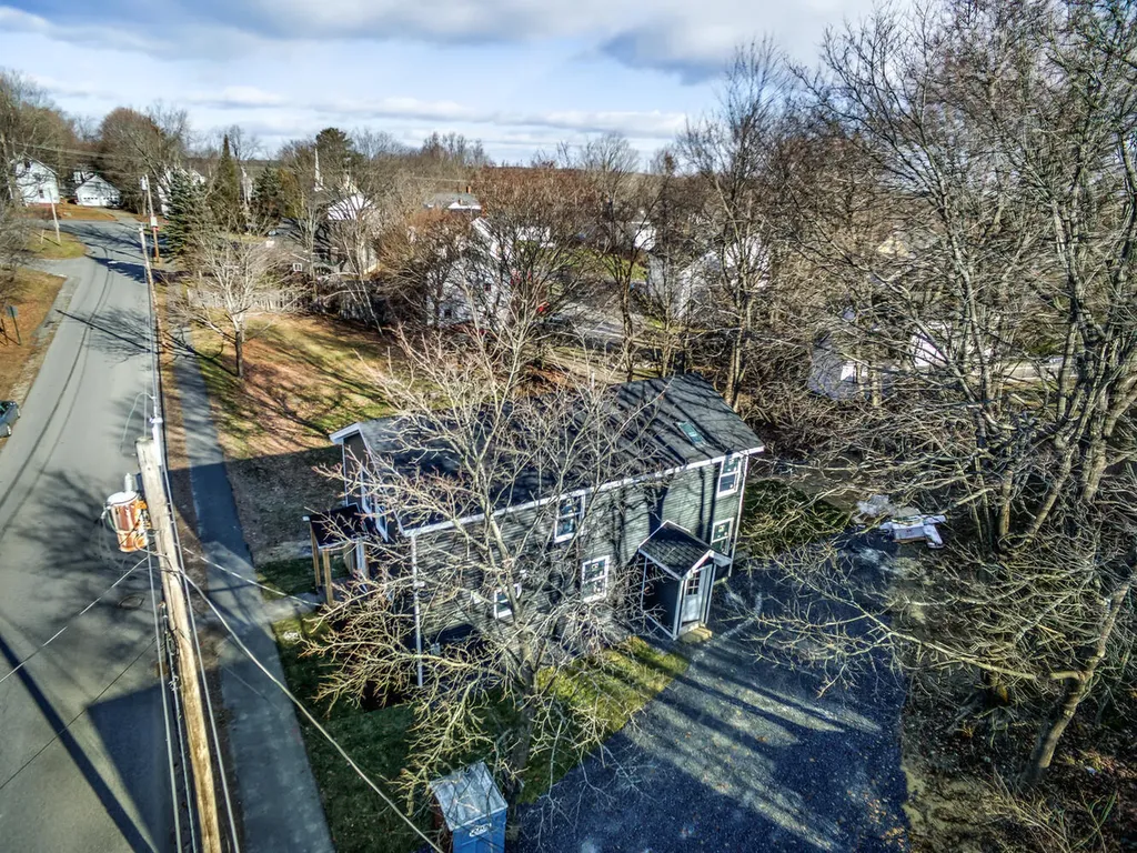 22 Harrison Avenue Gardiner ME 04345