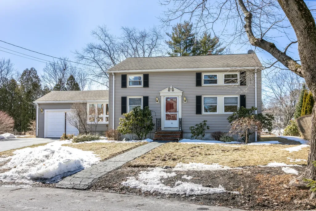 44 Alden Circle Portland ME 04102