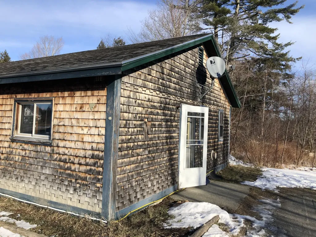 31 Old Airline Road Aurora ME 04408