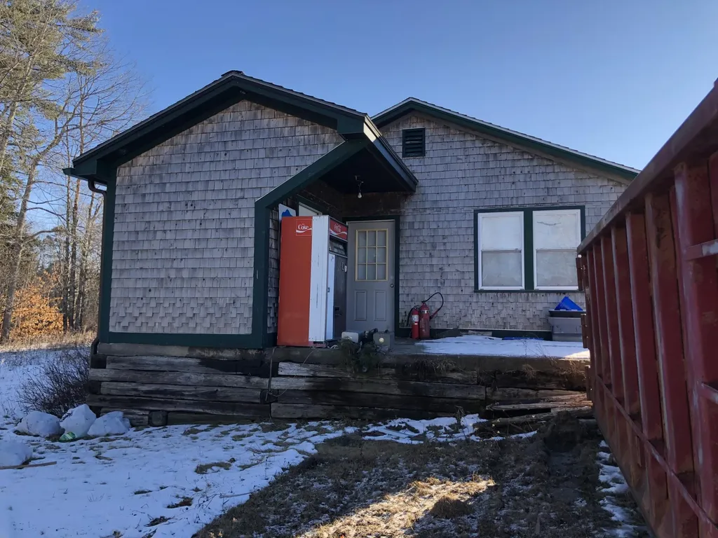 31 Old Airline Road Aurora ME 04408